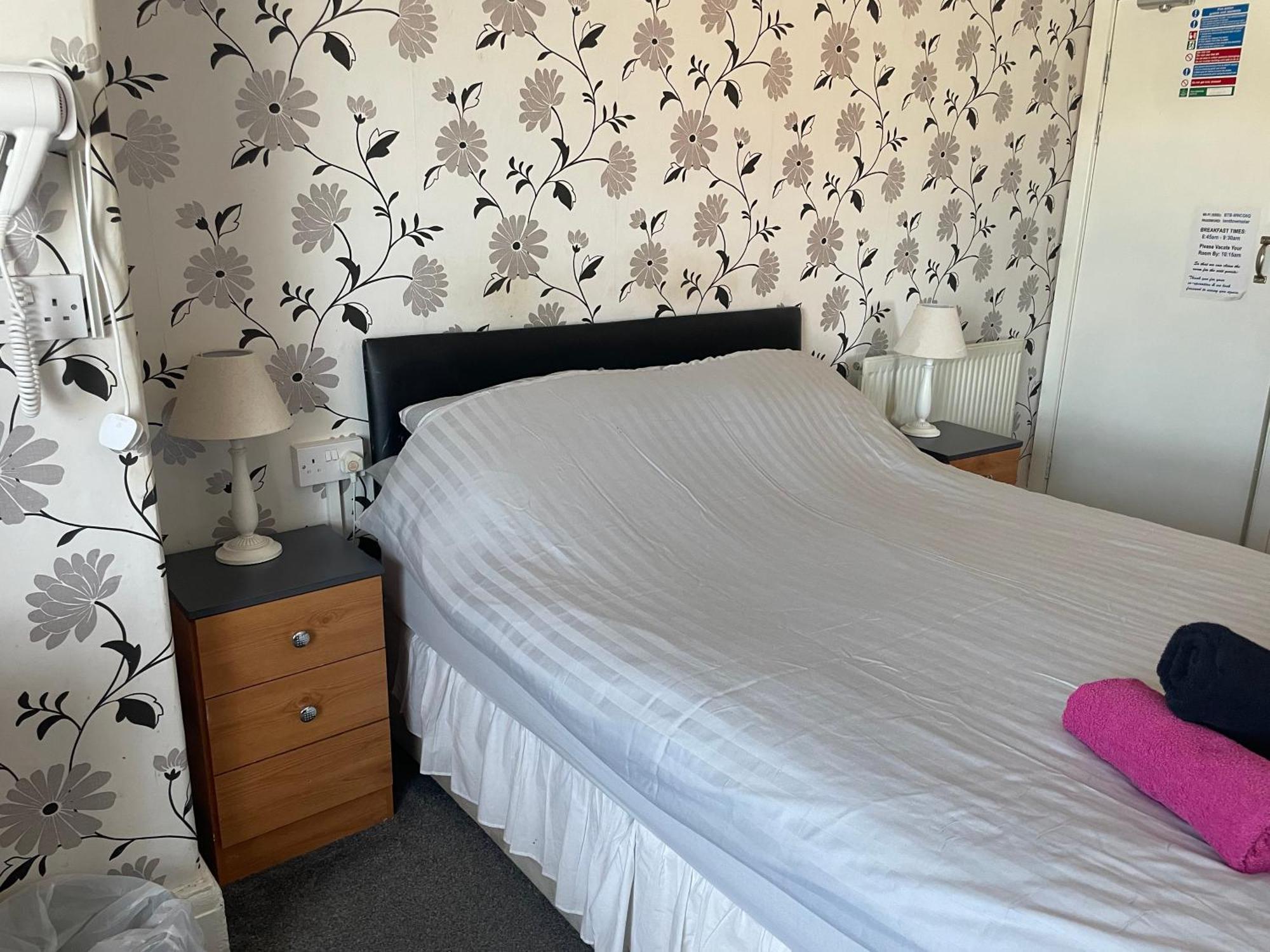 The Shepperton Hotel Blackpool Eksteriør billede