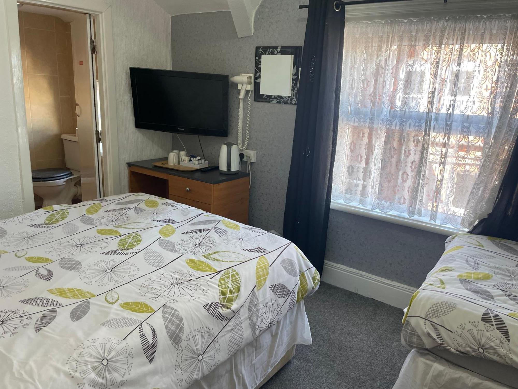 The Shepperton Hotel Blackpool Eksteriør billede