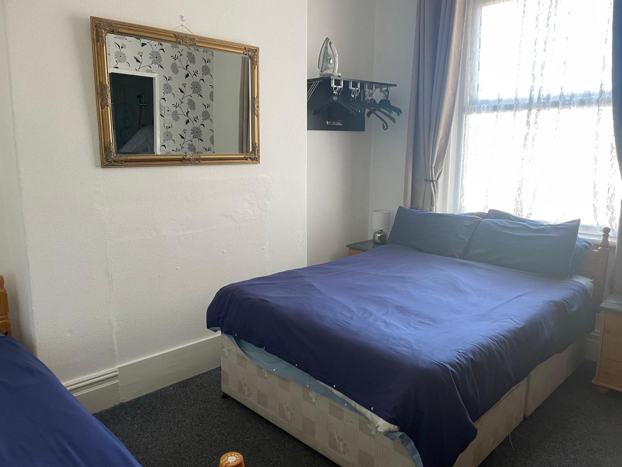 The Shepperton Hotel Blackpool Eksteriør billede